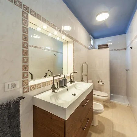 Luxury Sea Front Iv Apartment Playa Honda (Lanzarote)