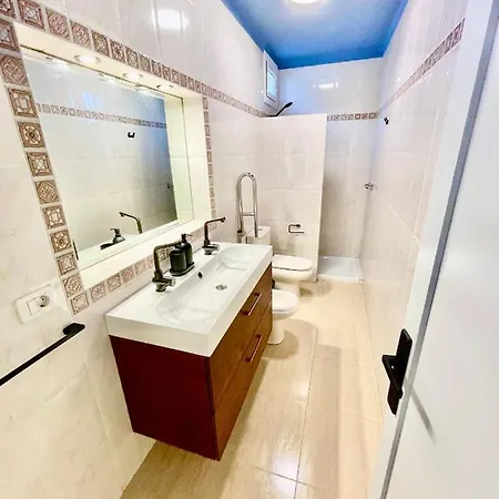 Luxury Sea Front Iv * 플라야 온다