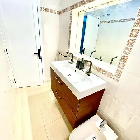 Luxury Sea Front Iv Apartment Playa Honda (Lanzarote)