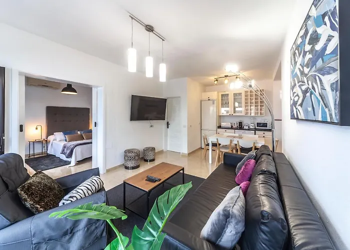 Luxury Sea Front Iv Apartment *