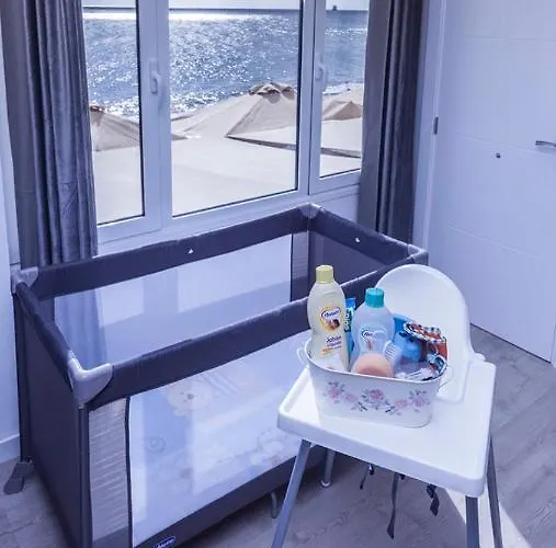 Apartment Luxury Sea Front Iv